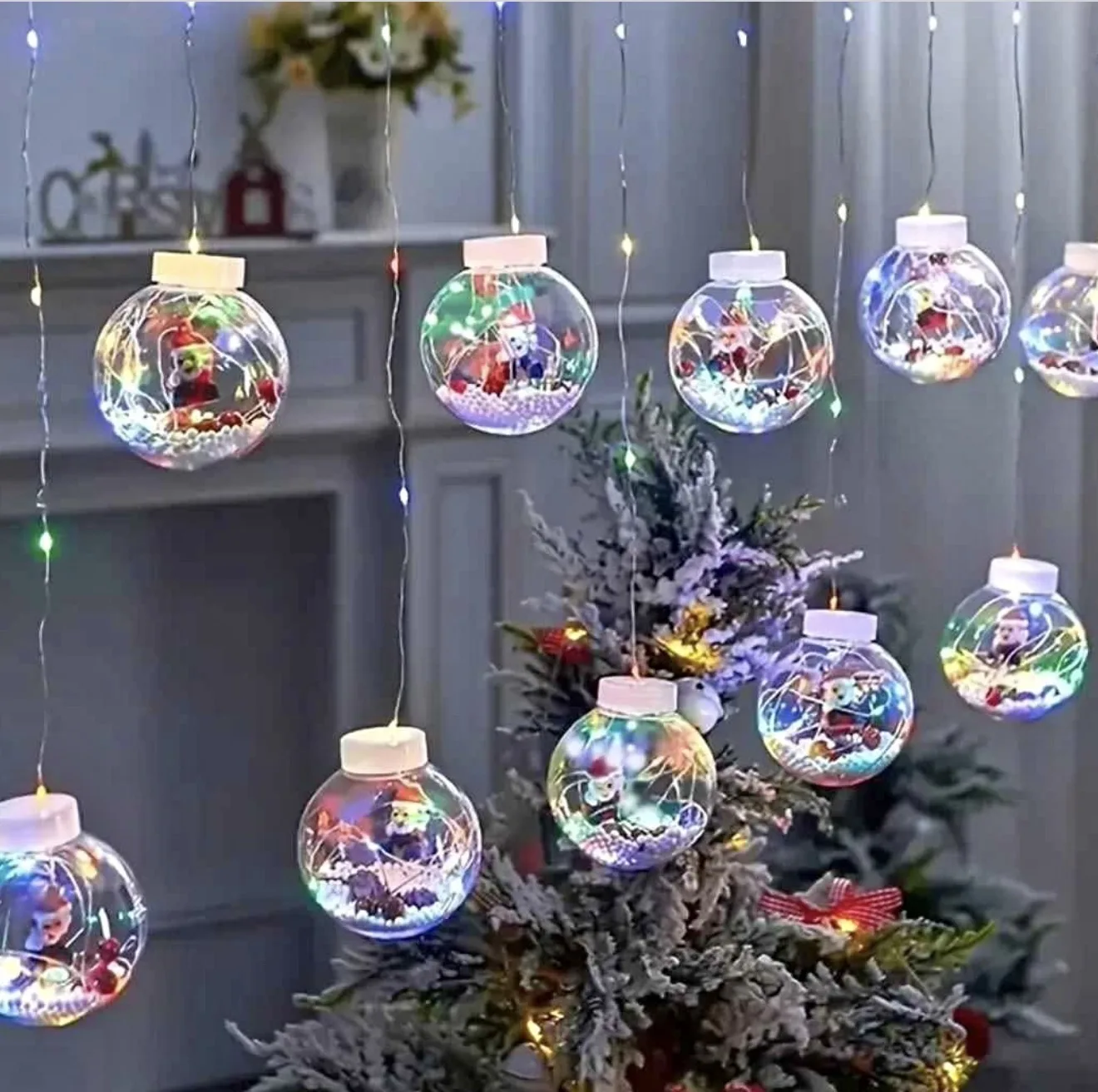 Cortina de luces con esferas navideñas (USB)