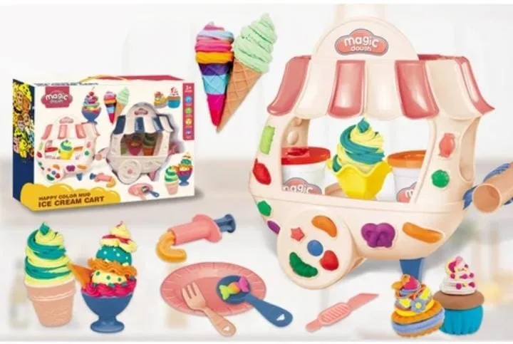 Máquina de helados con masa para modelar