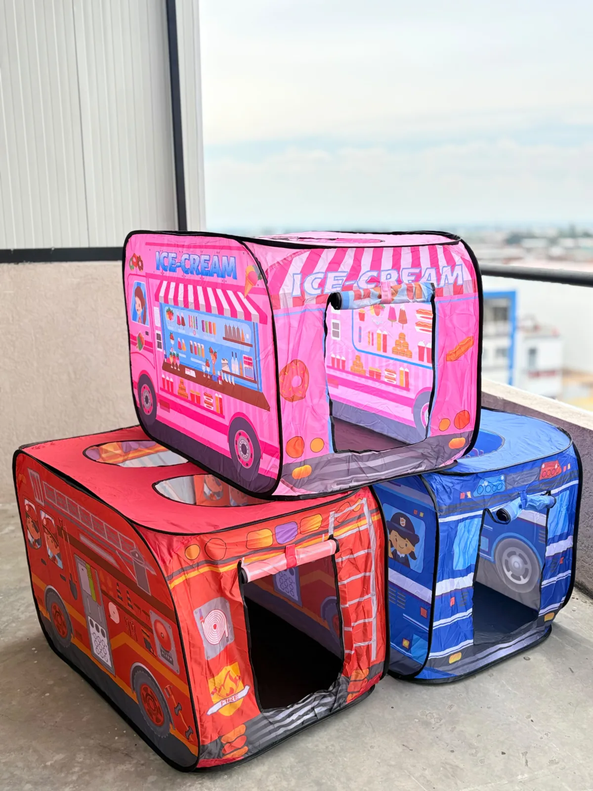 Carpa infantil en forma de carrito